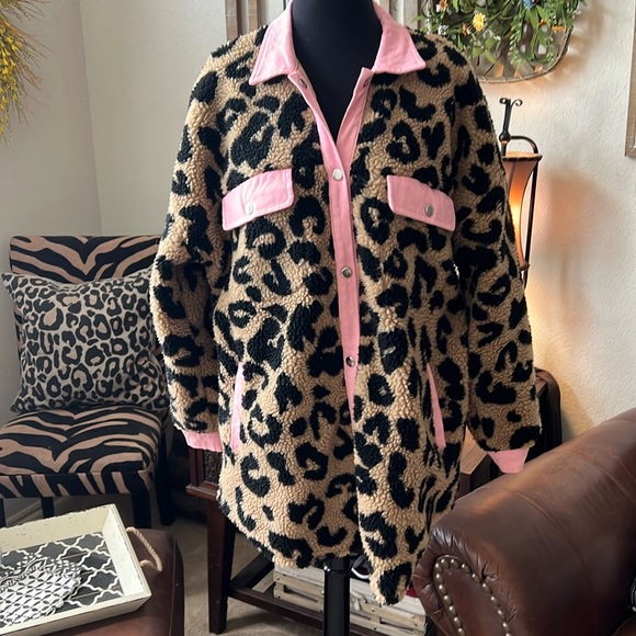 Leopard and Light Pink Shacket - Picture 1 of 7